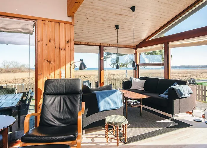 Seaside Escape With Views - By Traum Hébergement de vacances